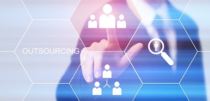 システム開発の外注とは？選び方と成功のポイントを解説！